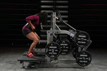 Load image into Gallery viewer, Hammer Strength Plate-Loaded Belt Squat Machine