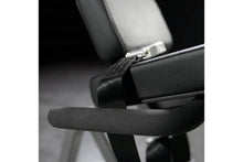 Load image into Gallery viewer, Hammer Strength Plate-Loaded Iso-Lateral Leg Extension