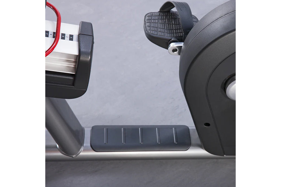 Life Fitness Club Series + (Plus) Recumbent Lifecycle Bike