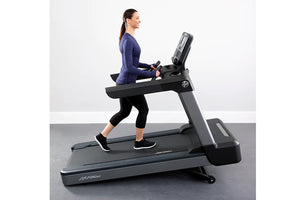 Life Fitness Club Series + (Plus) Treadmill