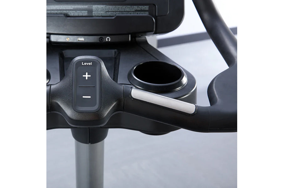Life Fitness Club Series + (Plus) Upright Lifecycle Bike (🏃MEMORIAL SPECIAL)