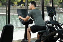 Load image into Gallery viewer, Life Fitness Club Series + (Plus) Upright Lifecycle Bike w/ SE3 Console (DEMO) (🌱 SPRING SALE)
