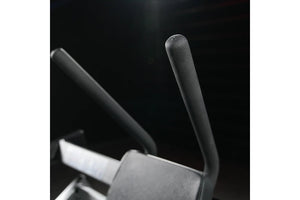 Hammer Strength Plate-Loaded Abdominal Oblique Crunch