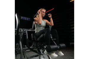Hammer Strength Plate-Loaded Abdominal Oblique Crunch