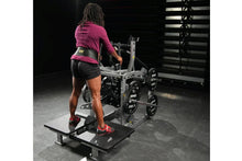 Load image into Gallery viewer, Hammer Strength Plate-Loaded Belt Squat Machine
