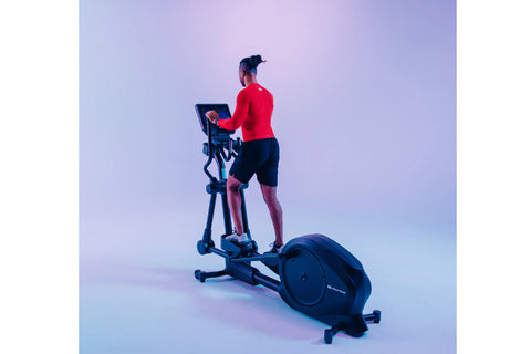 Star Trac 8RDE Rear Drive Elliptical Cross Trainer (🍂 FALL CLEARANCE SALE)