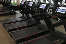 Load image into Gallery viewer, Star Trac 10 Series FreeRunner Treadmill
