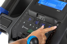 Load image into Gallery viewer, Horizon 7.0 AT Treadmill - SALE
