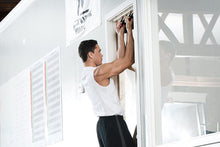 Load image into Gallery viewer, LifeLine Portable Power Up Chin Up Doorway Suspension Grips
